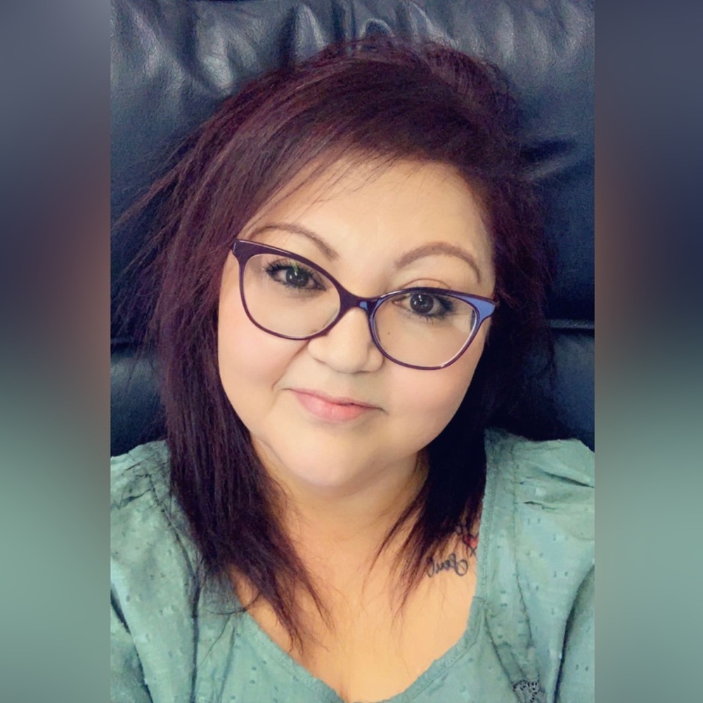 Meet your Posher, Connie